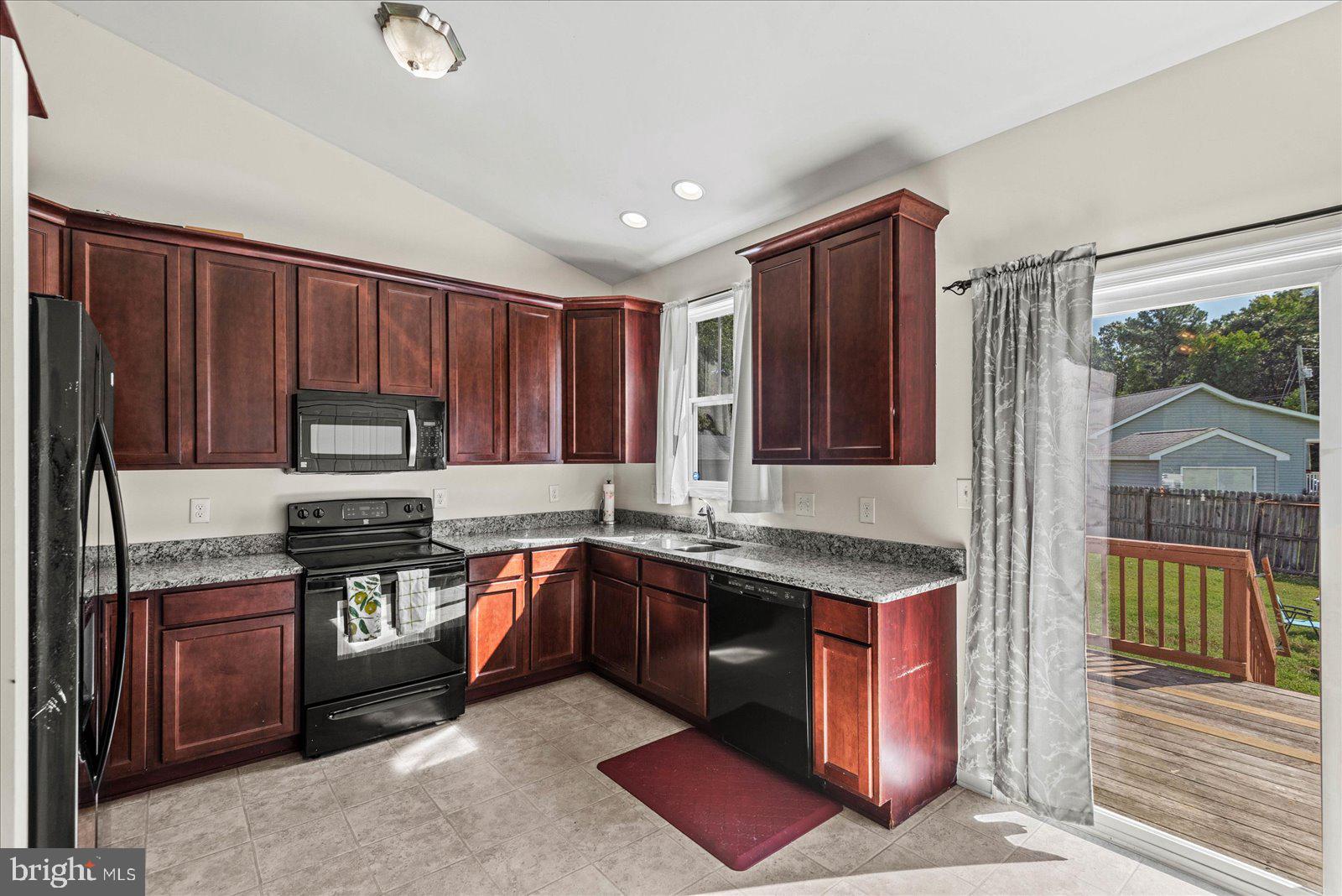 244 Richmond Road Colonial Beach, VA 22443 - Photo 8 of 29 Gallery Image 8