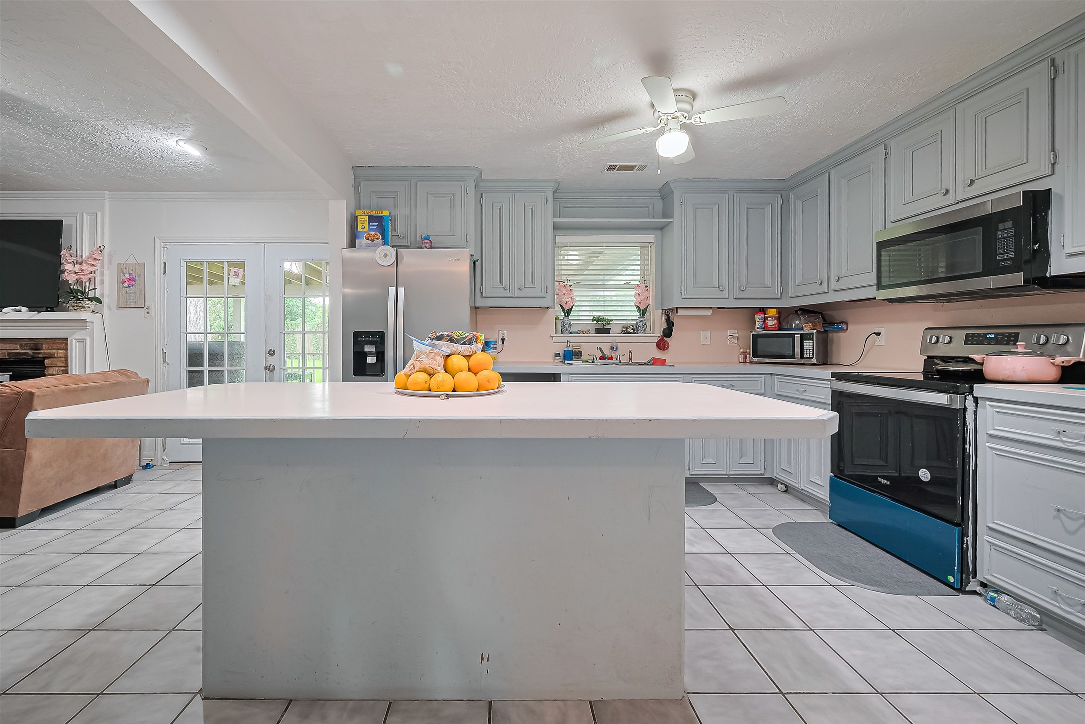 13351 Oak Leaf Lane Houston, TX 77015 - Photo 10 of 27 a kitchen with a sink appliances and cabinets