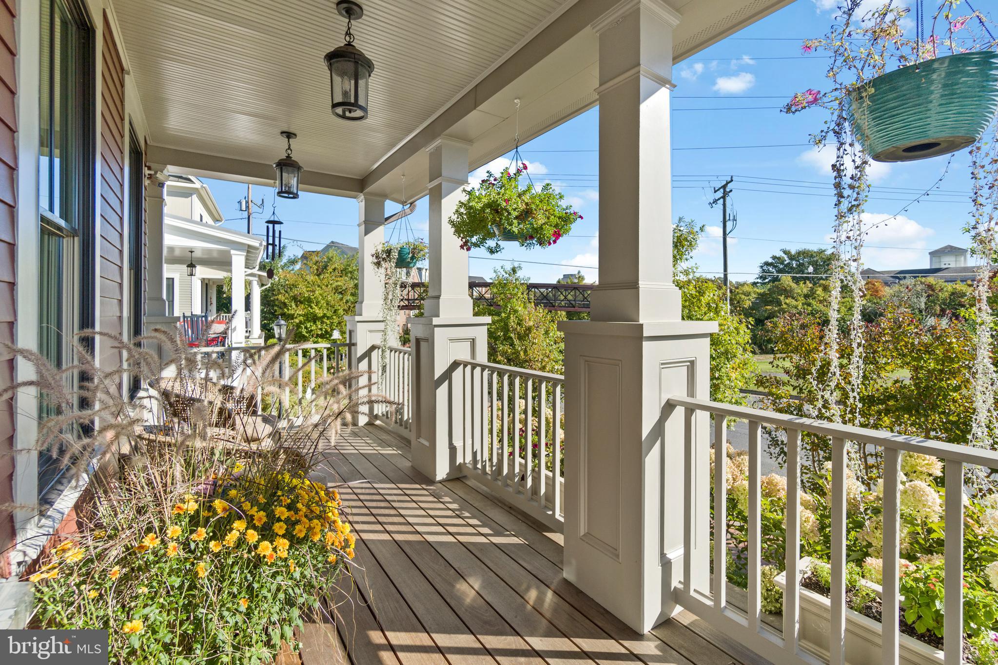 745 Center Street Herndon, VA 20170 - Photo 4 of 79