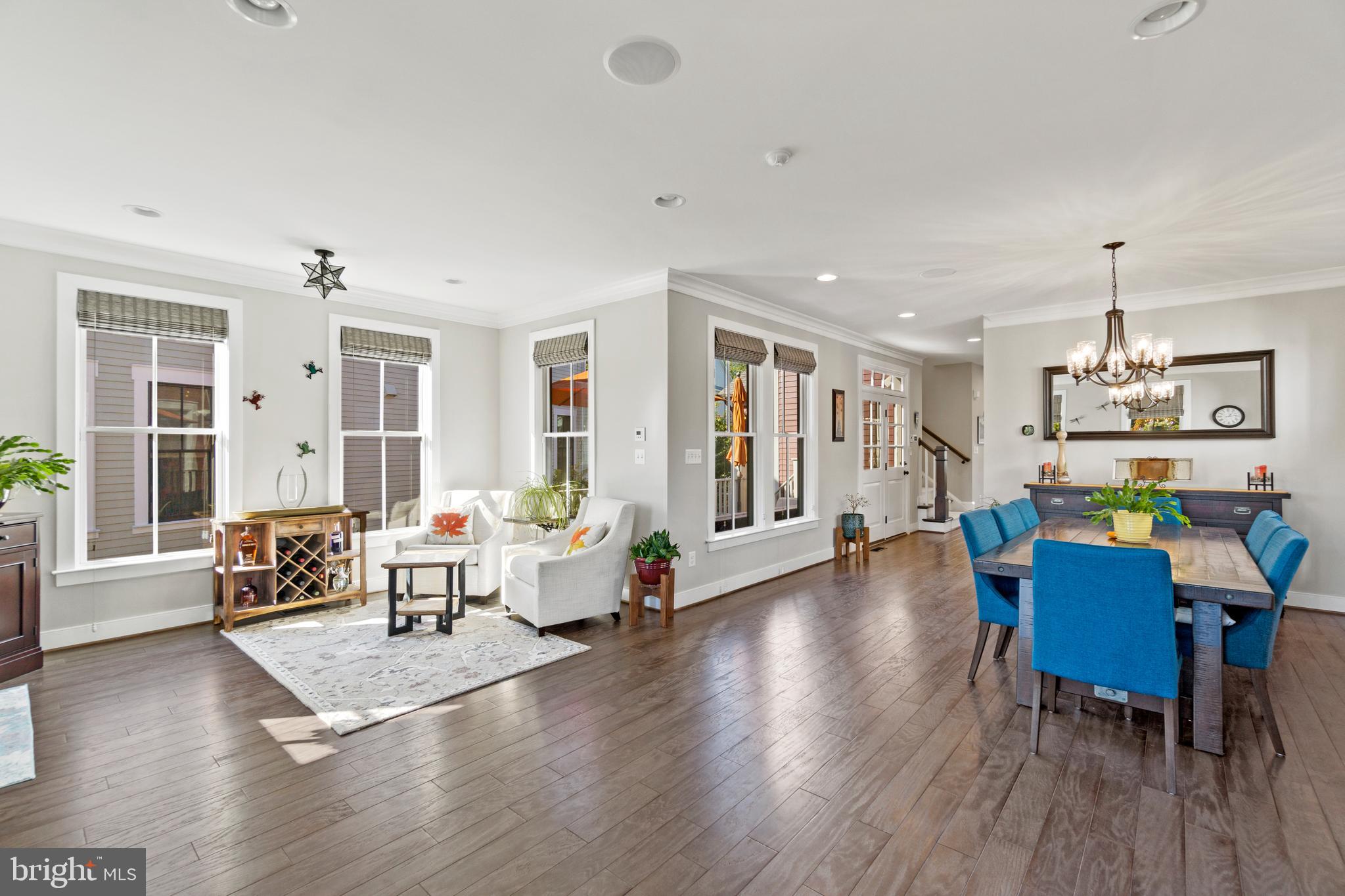 745 Center Street Herndon, VA 20170 - Photo 6 of 79