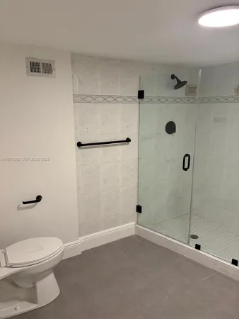 $6,700 | 210 Seaview Drive, Unit 312, Key Biscayne, FL 33149