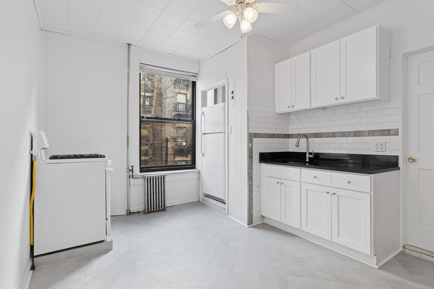 150 Sullivan Street, Unit 17 Manhattan, NY 10012 - Photo 4 of 10