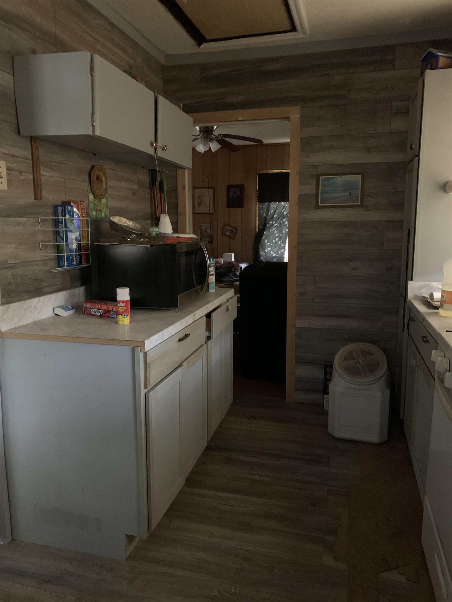 233 Sanders Road Mobile, AL 36610 - Photo 4 of 8 Kitchen