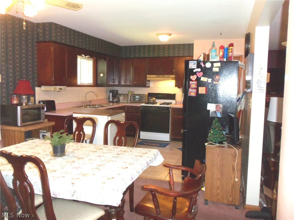 11933 Claridon Troy Road Chardon, OH 44024 - Photo 9 of 22 Gallery Image 9