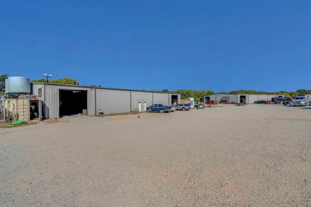 2522 Highway 287 Decatur, TX 76234 - Photo 13 of 25 a view of a terrace