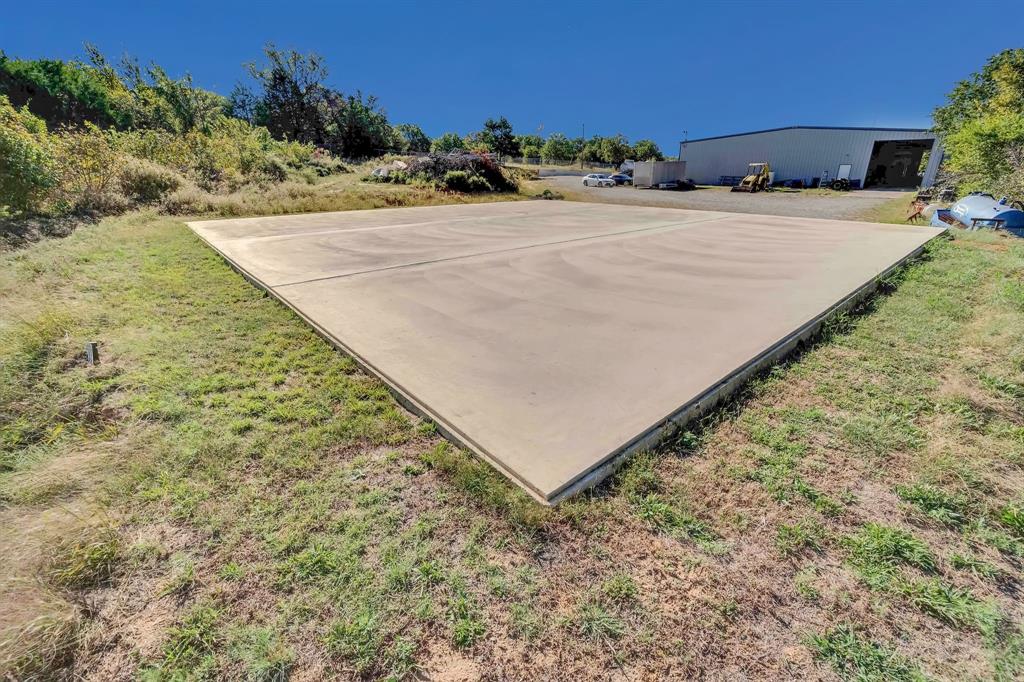 2522 Highway 287 Decatur, TX 76234 - Photo 8 of 25 a view of a yard with a yard
