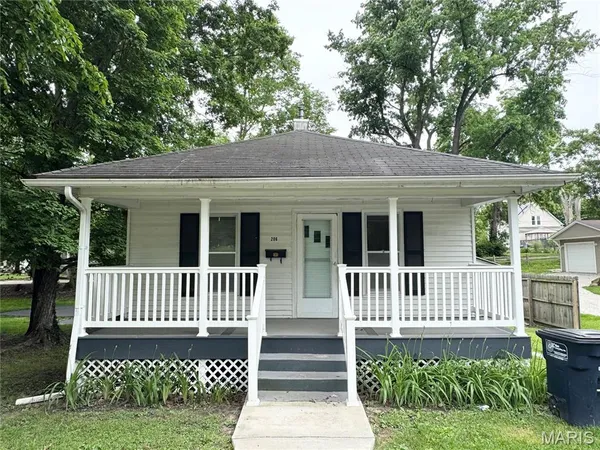 $45,000 | 206 West Fairground Avenue, Hillsboro, IL 62049