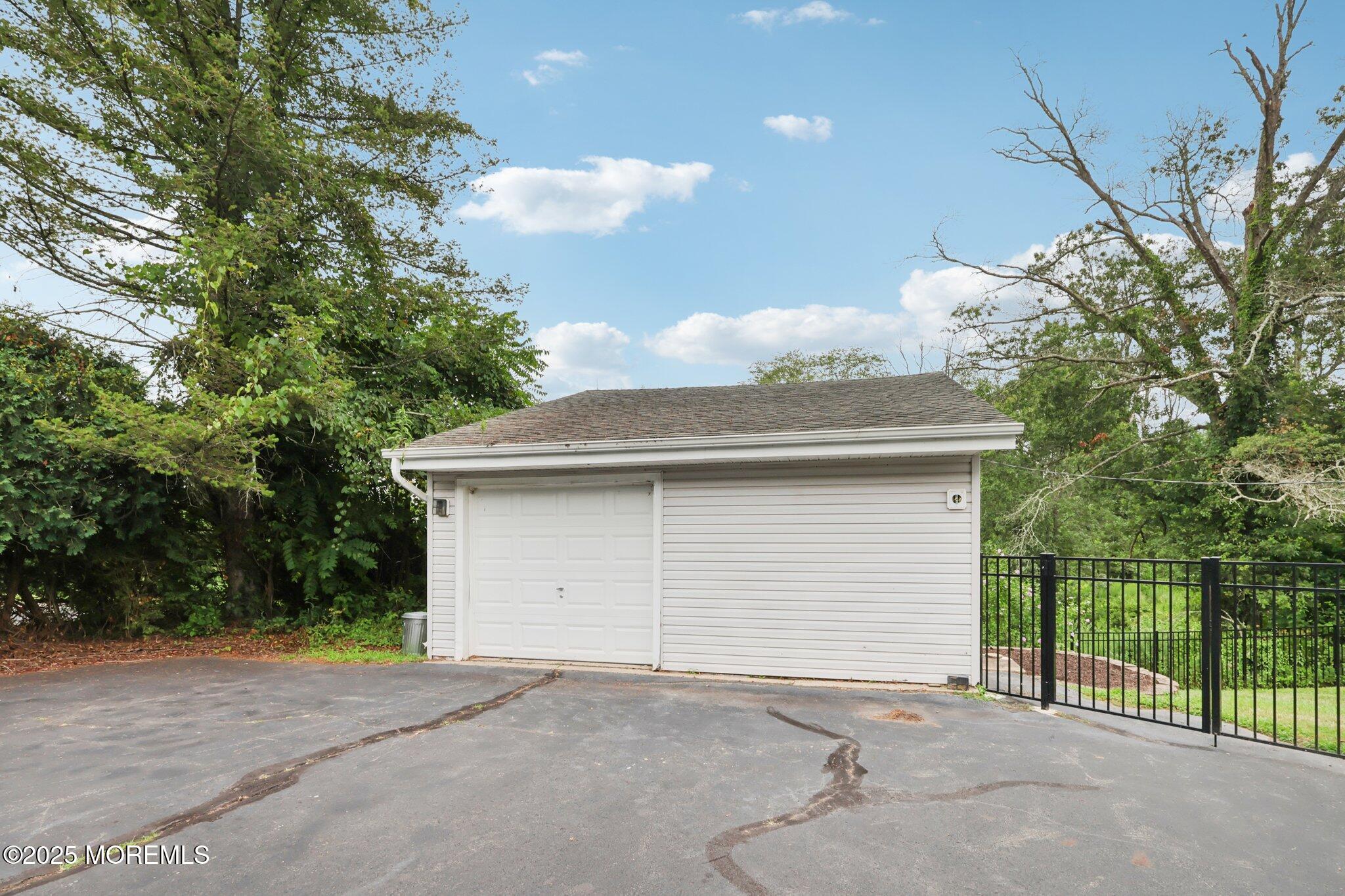 81 Titus Mill Road Pennington, NJ 08534 - Photo 21 of 27 32-web-or-mls-81 Titus Mill Rd-S0708-032