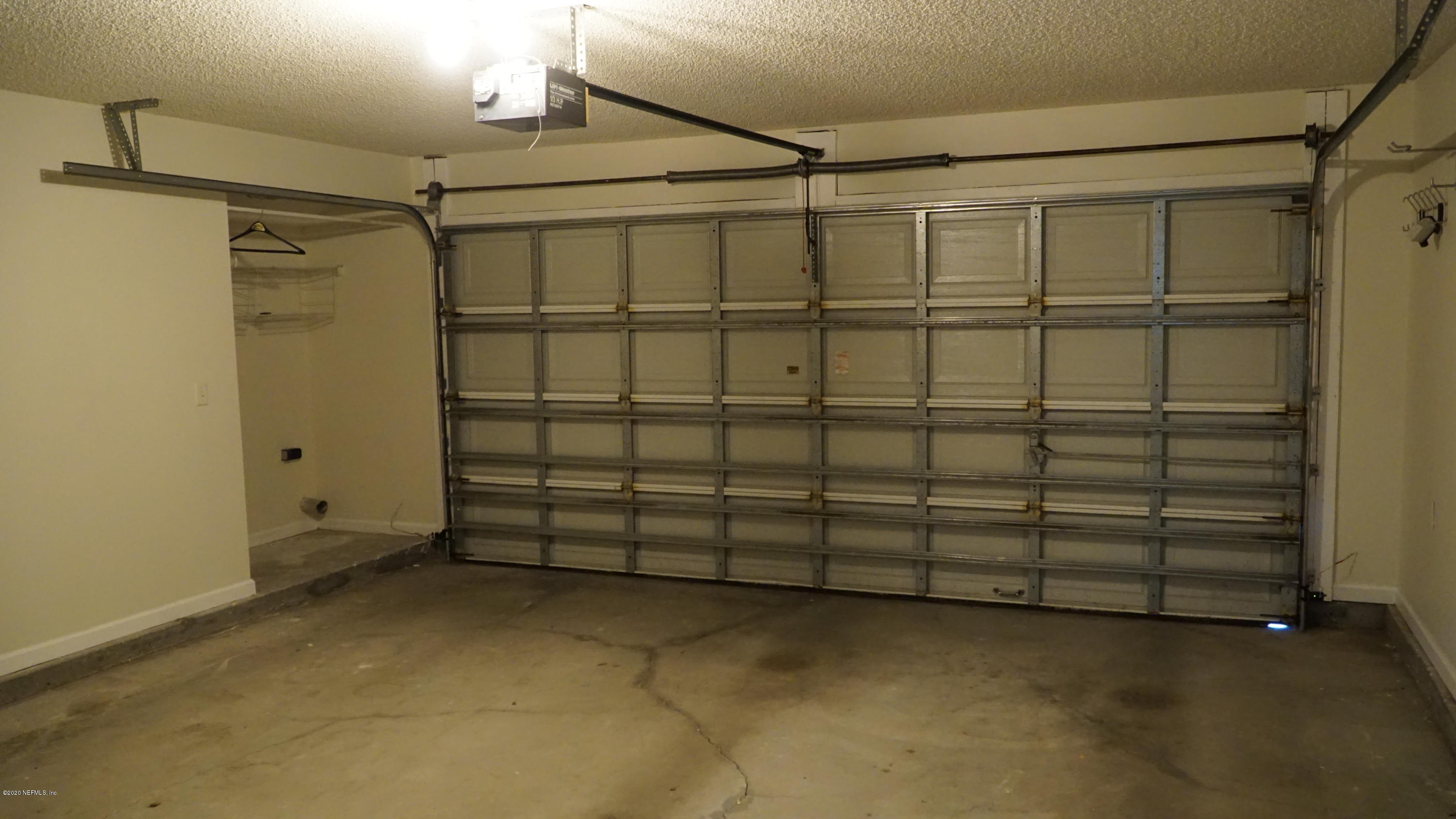 1144 Creeks Ridge Road Jacksonville, FL 32225 - Photo 14 of 31 Garage
