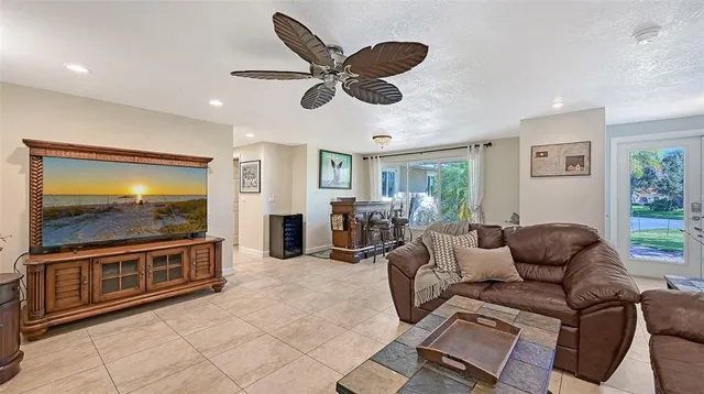 $749,900 | 407 Bellini Circle, Nokomis, FL 34275