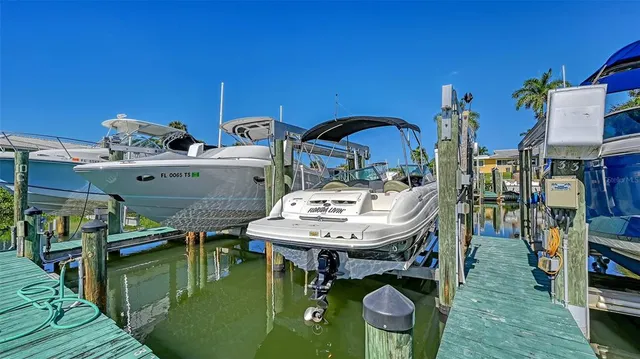 $749,900 | 407 Bellini Circle, Nokomis, FL 34275