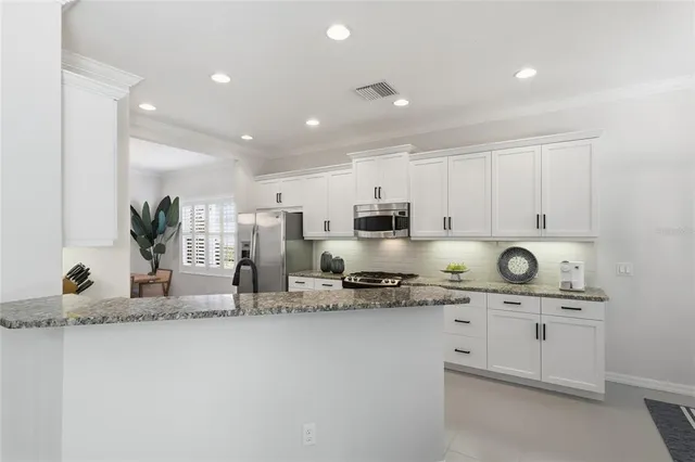 $789,000 | 7841 Valderrama Way, Lakewood Ranch, FL 34202