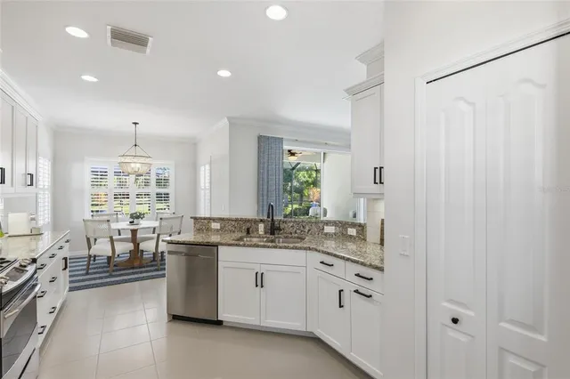 $789,000 | 7841 Valderrama Way, Lakewood Ranch, FL 34202