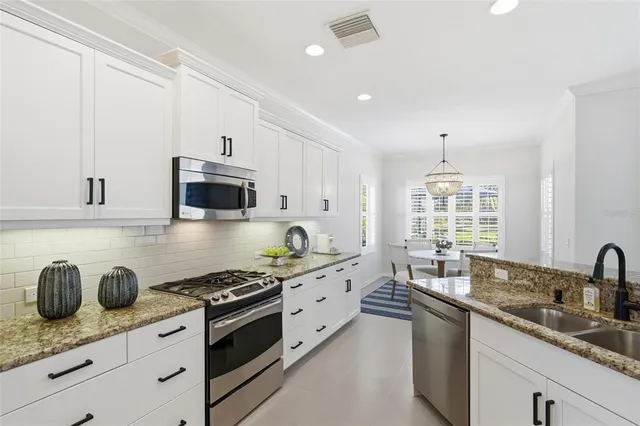 $789,000 | 7841 Valderrama Way, Lakewood Ranch, FL 34202