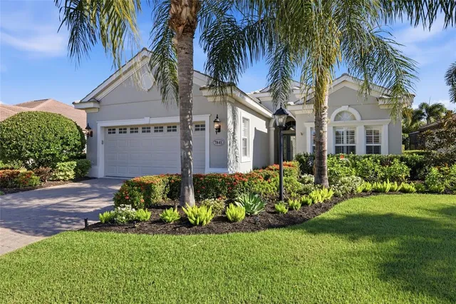 $789,000 | 7841 Valderrama Way, Lakewood Ranch, FL 34202