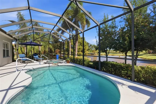 $789,000 | 7841 Valderrama Way, Lakewood Ranch, FL 34202