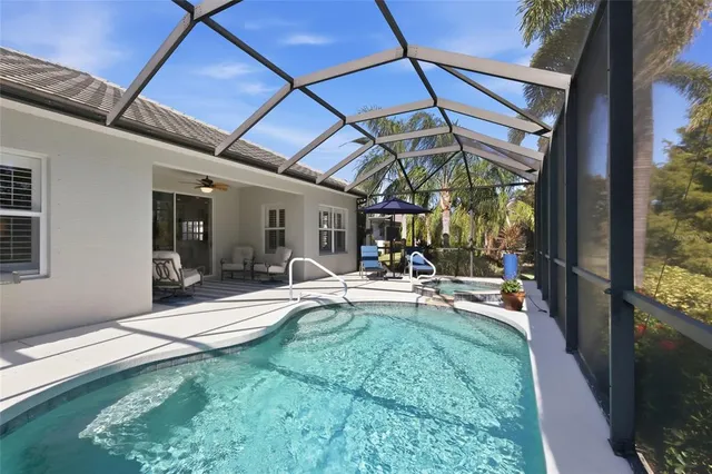 $789,000 | 7841 Valderrama Way, Lakewood Ranch, FL 34202