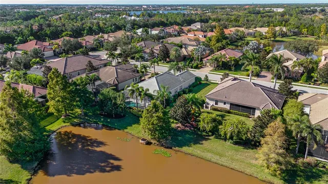 $789,000 | 7841 Valderrama Way, Lakewood Ranch, FL 34202