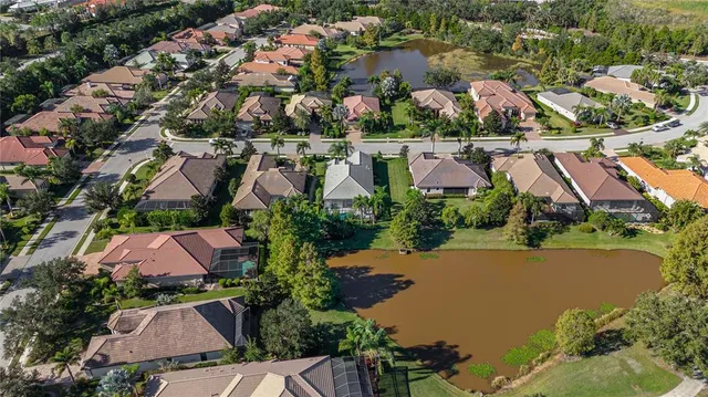 $789,000 | 7841 Valderrama Way, Lakewood Ranch, FL 34202