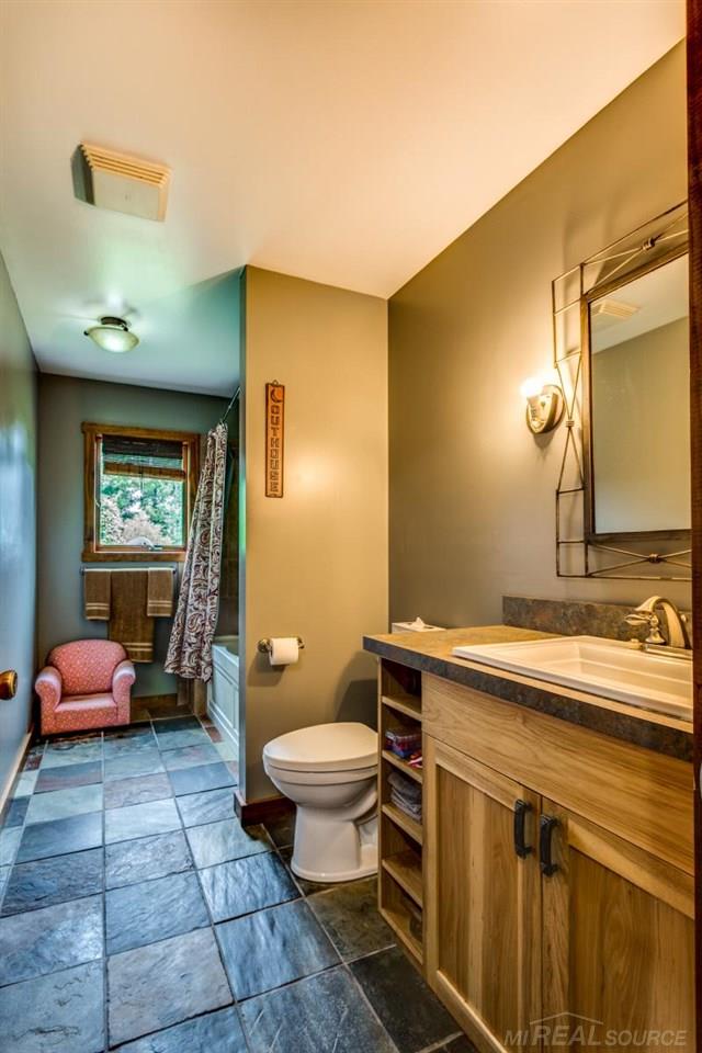 6743 Babcock Road Lexington, MI 48450 - Photo 3 of 24 31384501-2.JPG