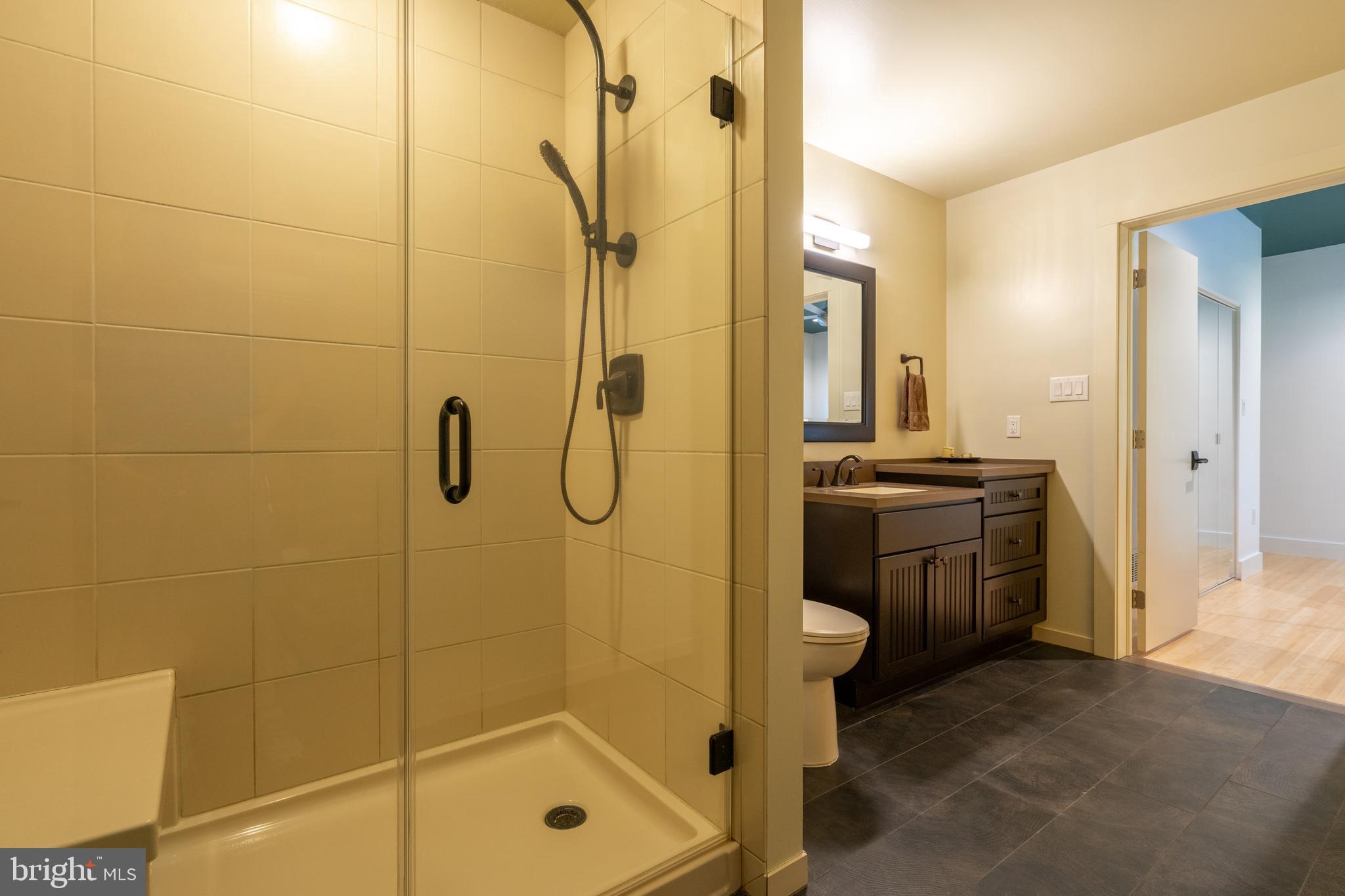 389 Eagle Road Newtown, PA 18940 - Photo 31 of 47 Second Suite Bathroom