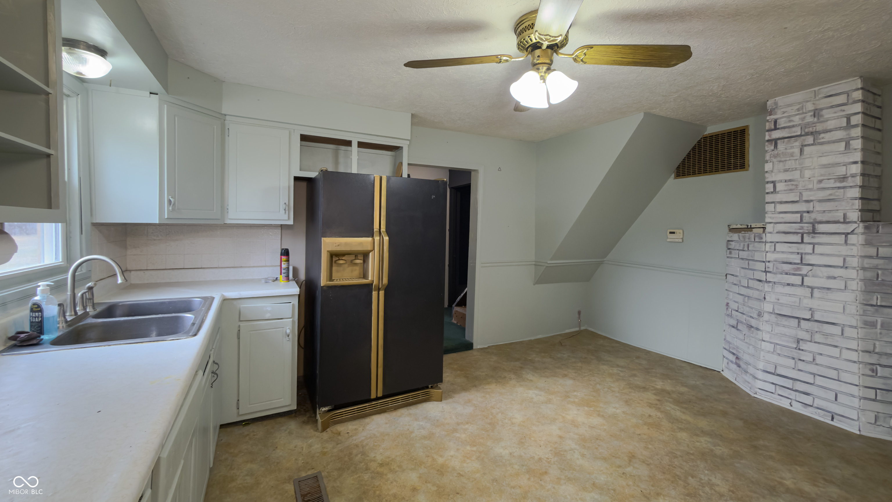 10565 East Southport Road Indianapolis, IN 46259 - Photo 18 of 35