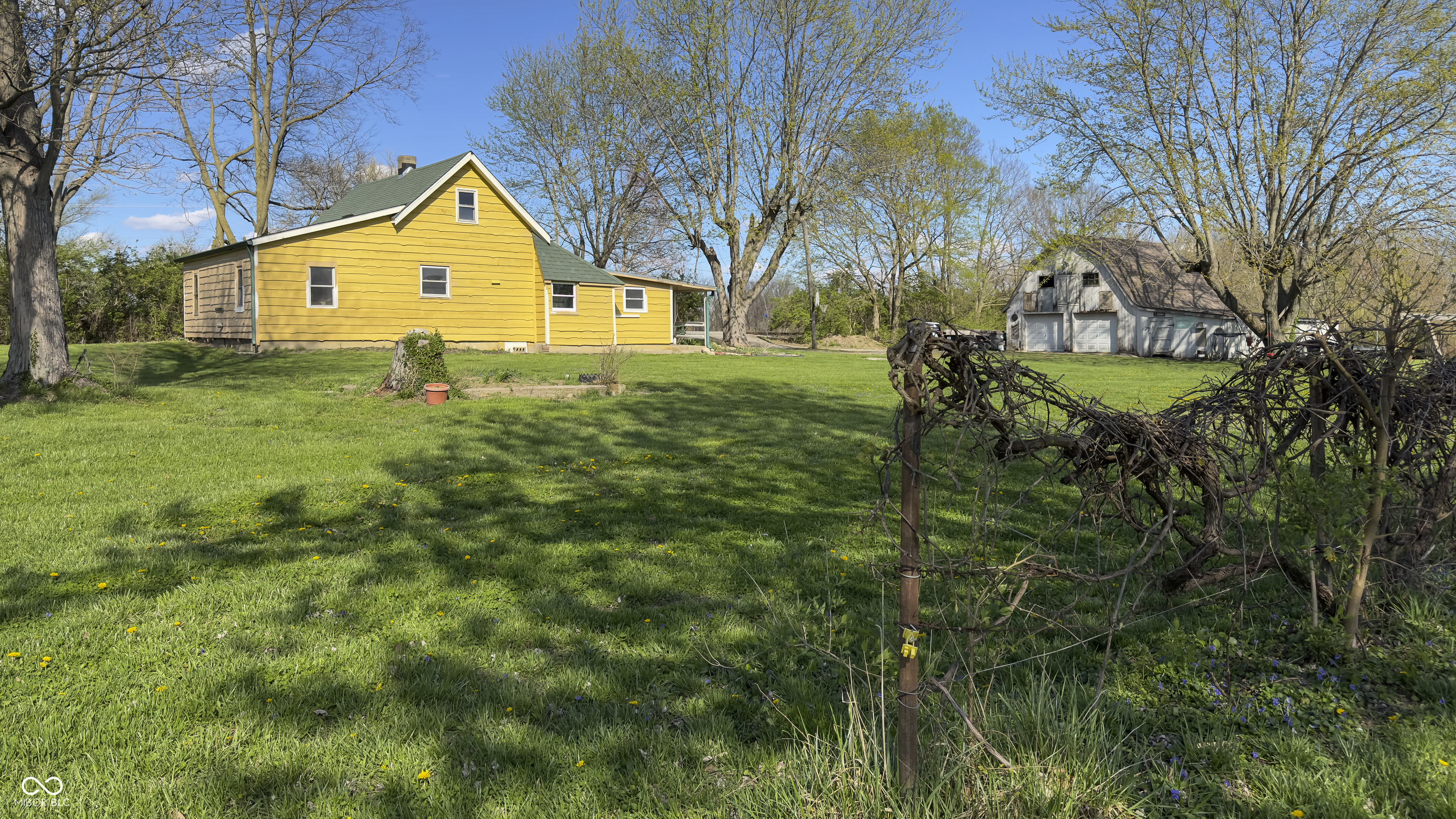 10565 East Southport Road Indianapolis, IN 46259 - Photo 4 of 35