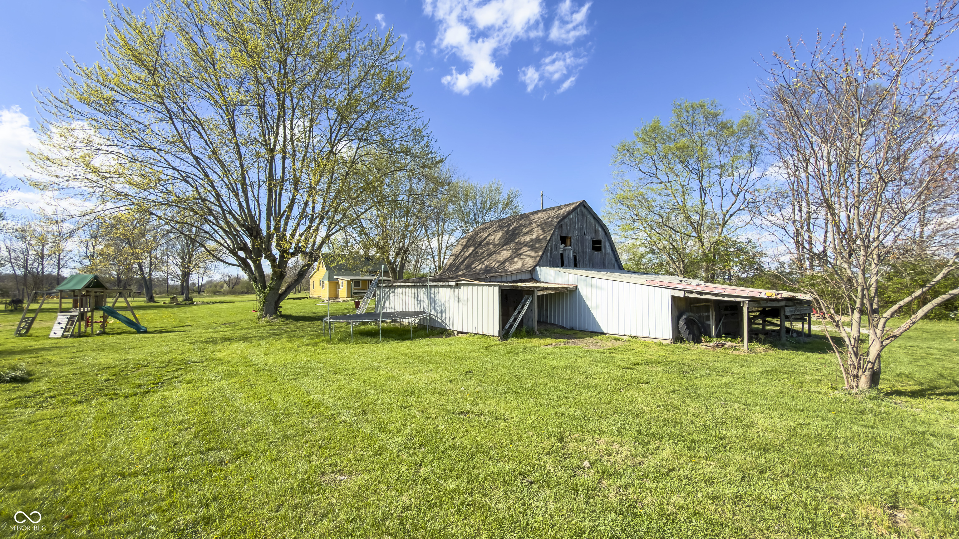 10565 East Southport Road Indianapolis, IN 46259 - Photo 10 of 35