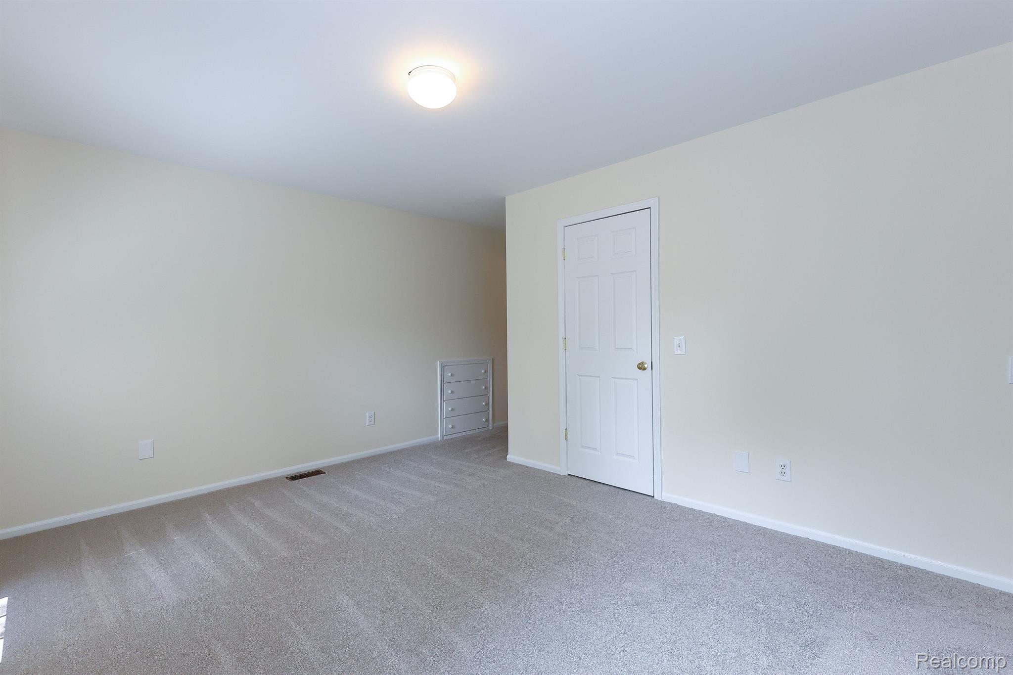 1247 Candlestick Lane Rochester, MI 48306 - Photo 18 of 35 Primary Bedroom