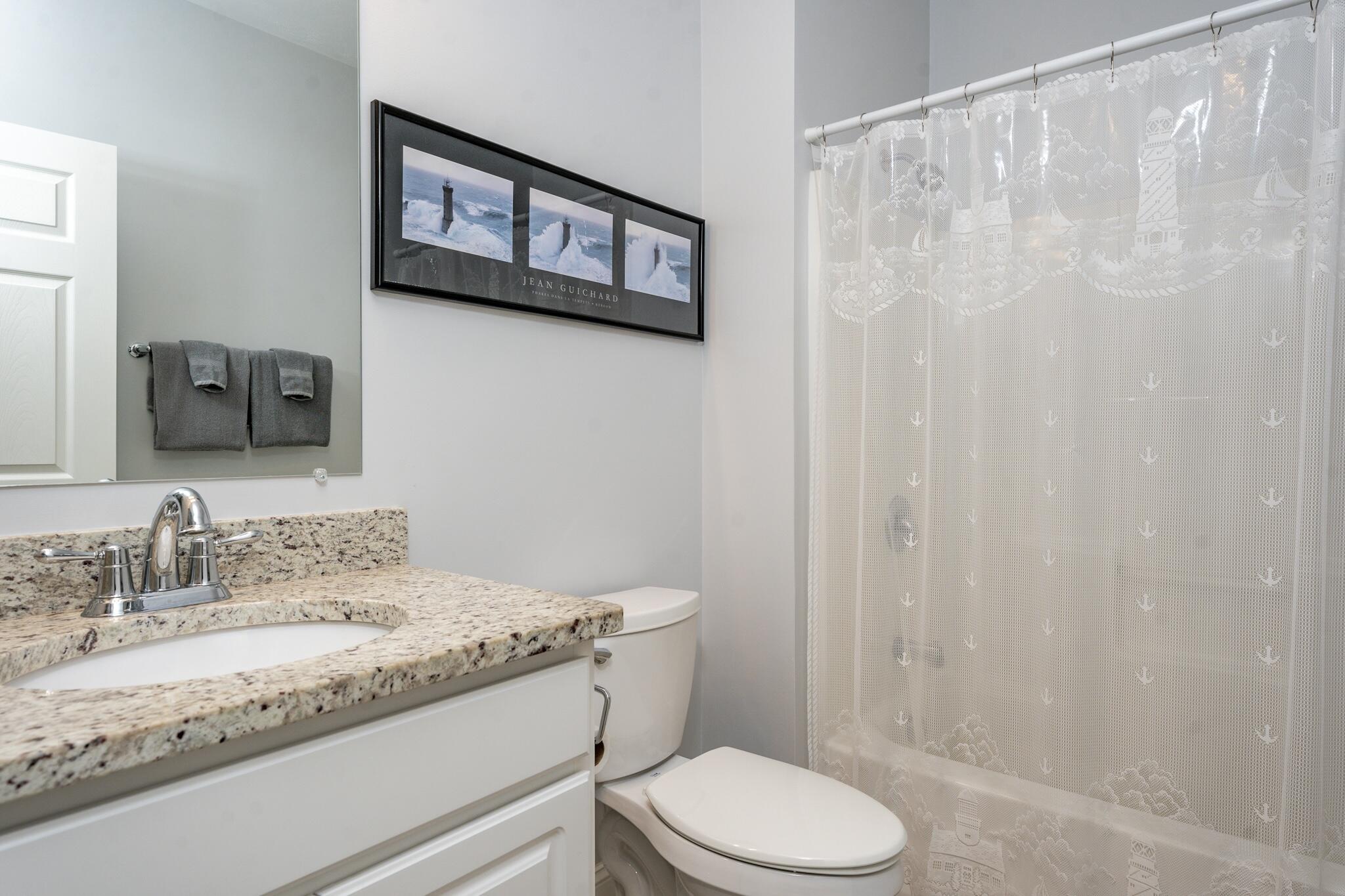 22 Grey Hawk Drive, Unit 645 Mashpee, MA 02649 - Photo 17 of 36 Guest bath