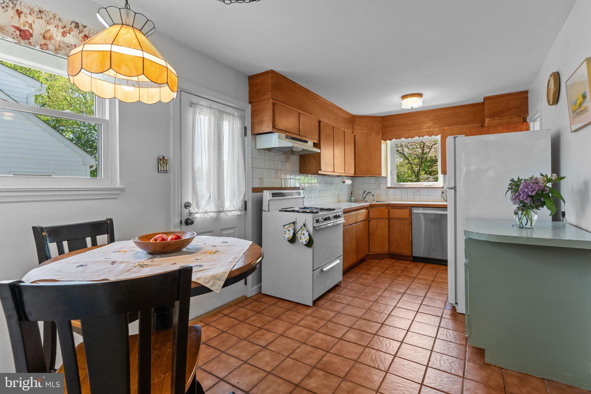 2602 Horsham Road Hatboro, PA 19040 - Photo 3 of 44 Gallery Image 3