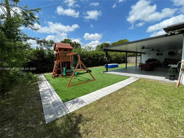 $4,000 | 4161 Southwest 102nd Avenue, Miami, FL 33165