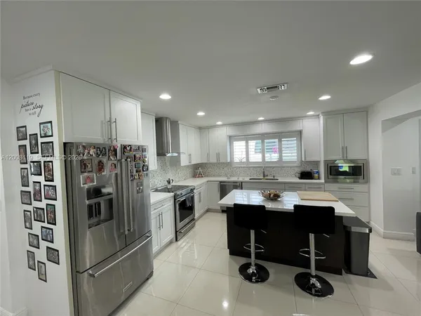 $4,000 | 4161 Southwest 102nd Avenue, Miami, FL 33165