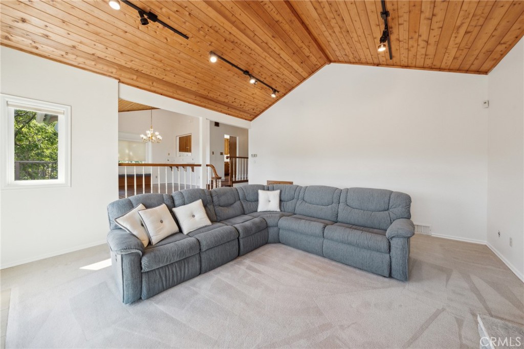 845 Sonoma Drive Lake Arrowhead, CA 92352 - Photo 9 of 49 a living room with furniture