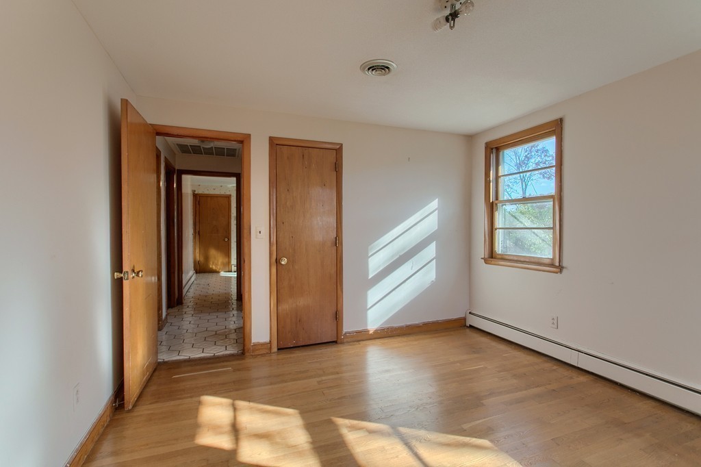 34 Oak Ridge Road Lynn, MA 01904 - Photo 14 of 29 Gallery Image 14