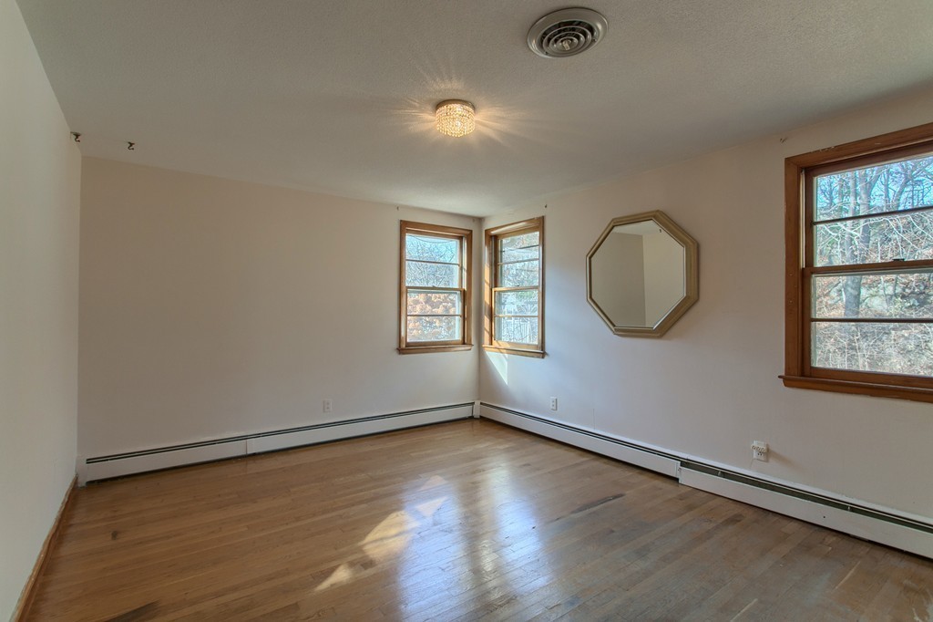 34 Oak Ridge Road Lynn, MA 01904 - Photo 15 of 29 Gallery Image 15