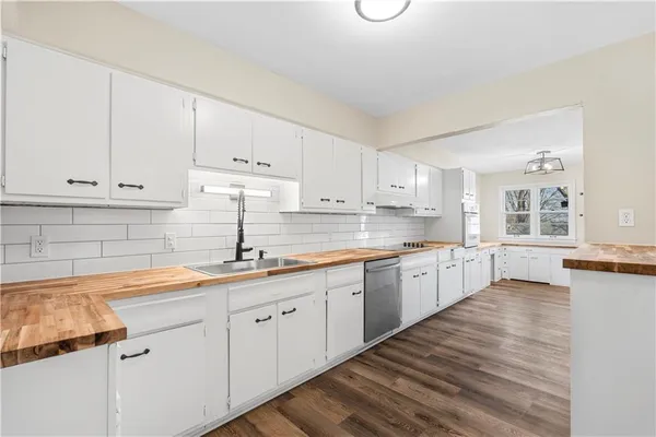 $205,000 | 724 West Allison Street, Nevada, MO 64772