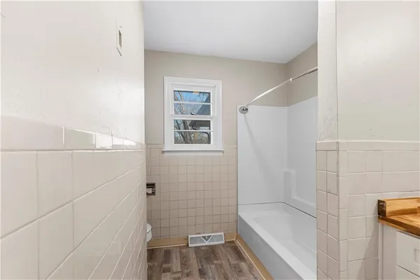 $205,000 | 724 West Allison Street, Nevada, MO 64772