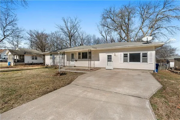 $205,000 | 724 West Allison Street, Nevada, MO 64772