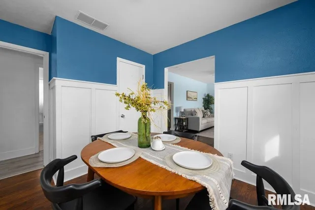 $144,000 | 3707 15th Street, Unit D, Moline, IL 61265