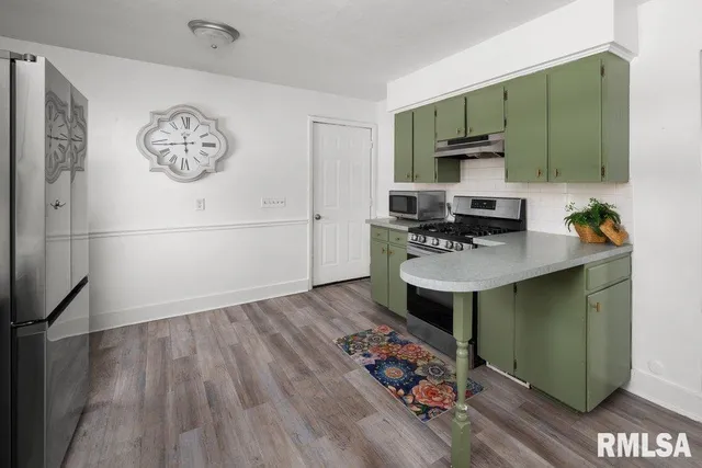 $144,000 | 3707 15th Street, Unit D, Moline, IL 61265