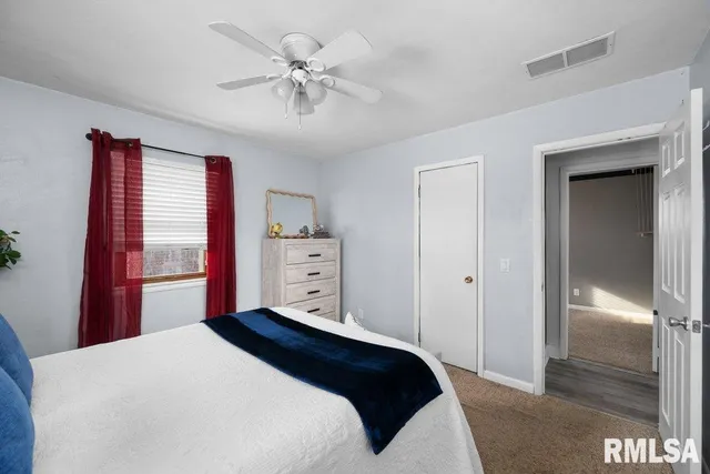 $140,000 | 3707 15th Street, Unit D, Moline, IL 61265