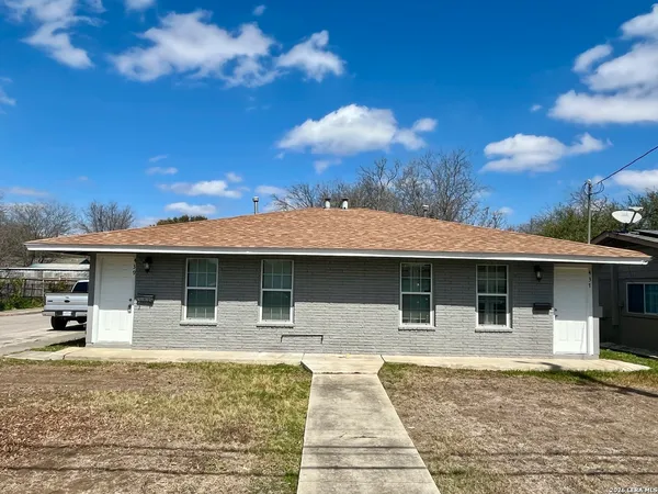 $1,250 | 439 Lovera Boulevard, San Antonio, TX 78212