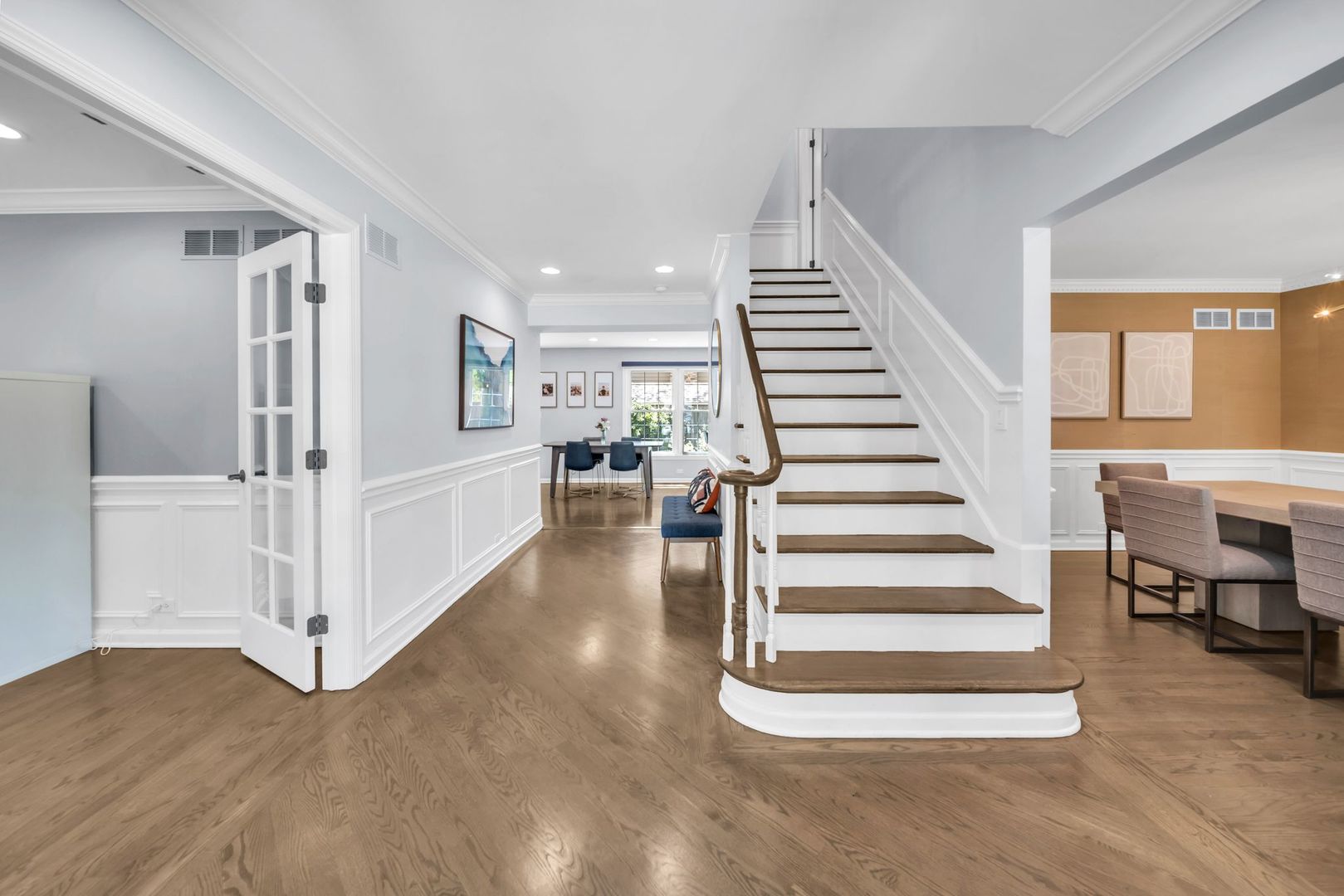 2705 Cherry Lane Northbrook, IL 60062 - Photo 2 of 30
