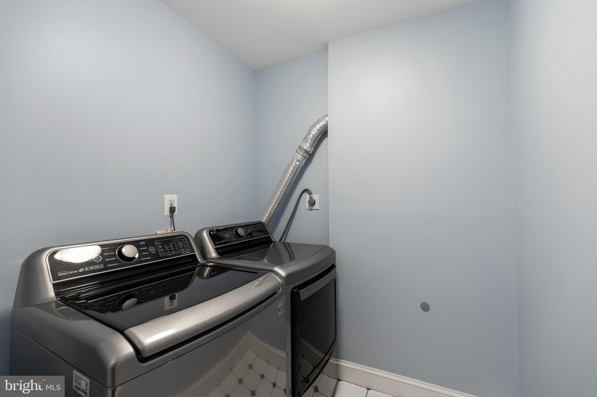 6443 Linway Terrace McLean, VA 22101 - Photo 38 of 53 Laundry room w/full-sized washer & dryer