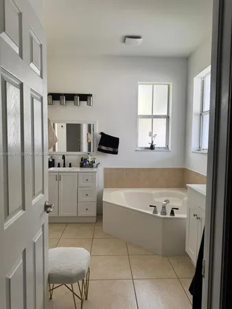 $5,500 | 7414 Northwest 107th Court, Unit 7414, Doral, FL 33178