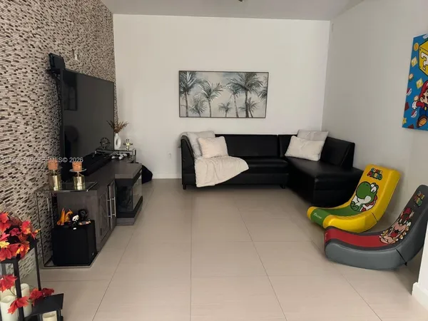 $5,500 | 7414 Northwest 107th Court, Unit 7414, Doral, FL 33178