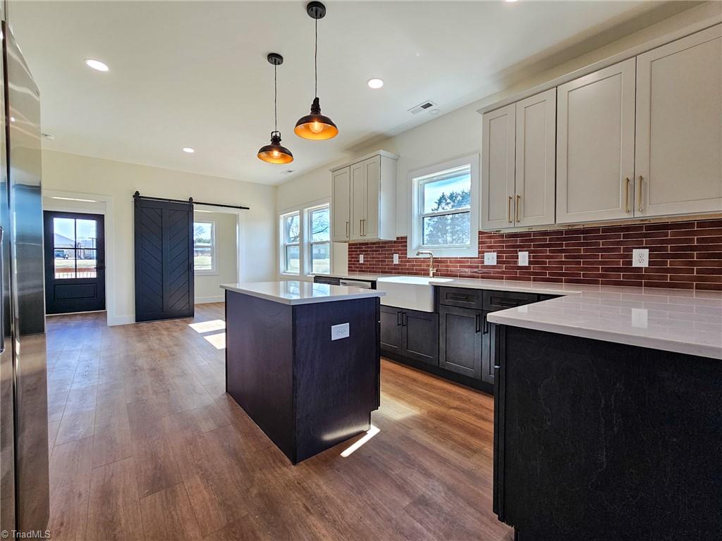 231 Viewmont Lane Ronda, NC 28670 - Photo 12 of 31 Rojo Umber Ceramic Tile Backsplash!