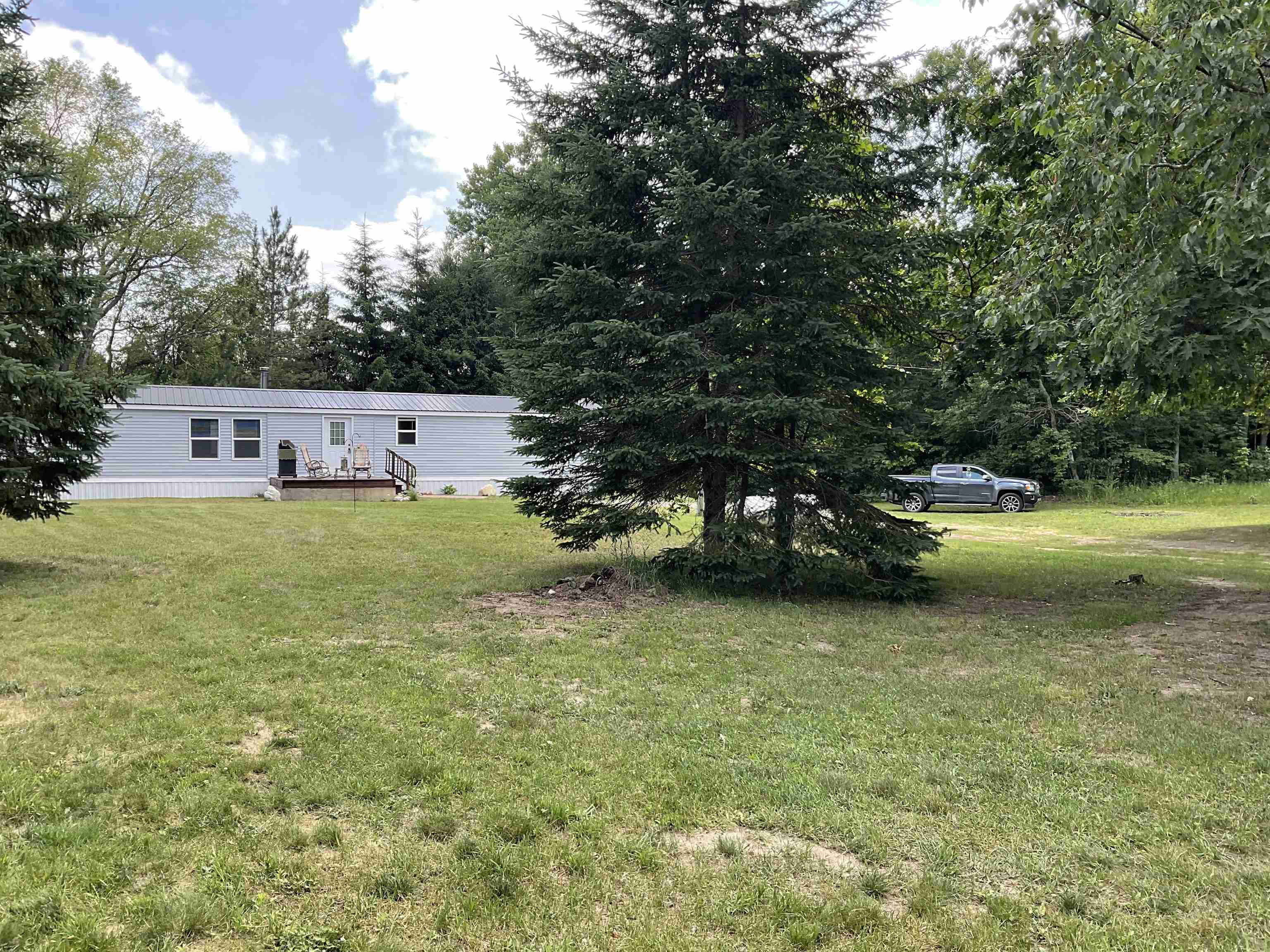 10694 Freeman Road Mesick, MI 49668 - Photo 1 of 39