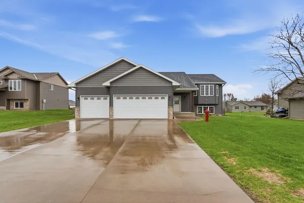 $339,900 | 201 10th Street Southeast, Freeport, MN 56331